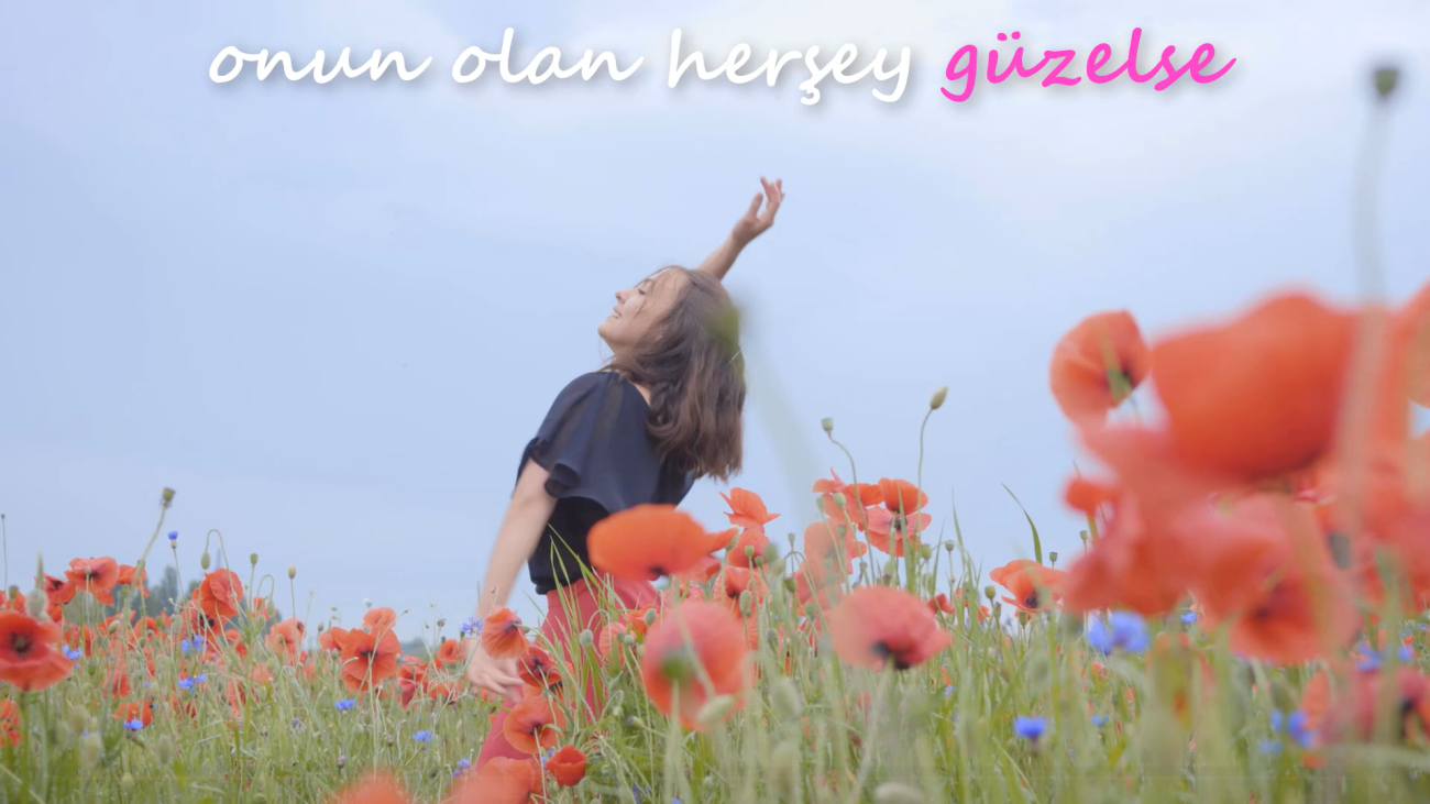 Değişir Dünya - Lyric Song